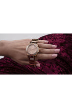 Load image into Gallery viewer, Female Watch GW0274L3