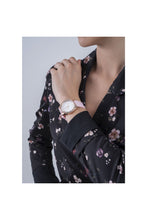 Load image into Gallery viewer, Female Anna Watch GW0359L3