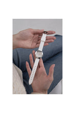 Load image into Gallery viewer, Female Watch GW0381L1