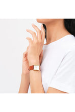 Load image into Gallery viewer, Daniel Wellington Quartz Gold Watch DW00100696