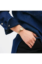Load image into Gallery viewer, Female Watch DW00100718
