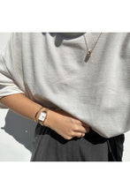 Load image into Gallery viewer, Quartz Gold Watch DW00100556