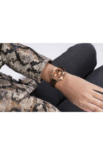 Load image into Gallery viewer, Female Watch GW0465L2