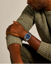 Load image into Gallery viewer, Everett Male Watch FS5822