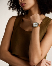 Load image into Gallery viewer, Gilmore Female Watch ES5397