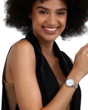 Load image into Gallery viewer, Female 1930 Watch R0153161511