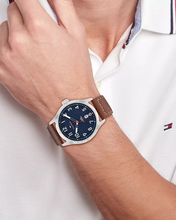 Load image into Gallery viewer, Forrest Male Watch 1710559