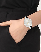 Load image into Gallery viewer, Female Watch 1502694