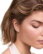 Load image into Gallery viewer, Gold Earring DW00400872