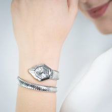 Load image into Gallery viewer, Signature Gemma Snake Female Watch JC1L358M0015