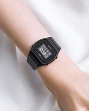 Load image into Gallery viewer, Vintage Unisex Watch LW-204-1BEF