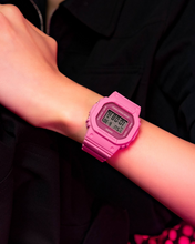 Load image into Gallery viewer, Vintage Female Watch GMD-S5610PP-4ER