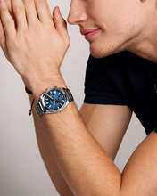 Load image into Gallery viewer, Everett Male Watch FS6104