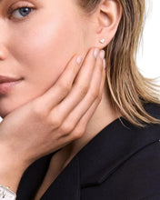 Load image into Gallery viewer, Gold Earring DW00400868